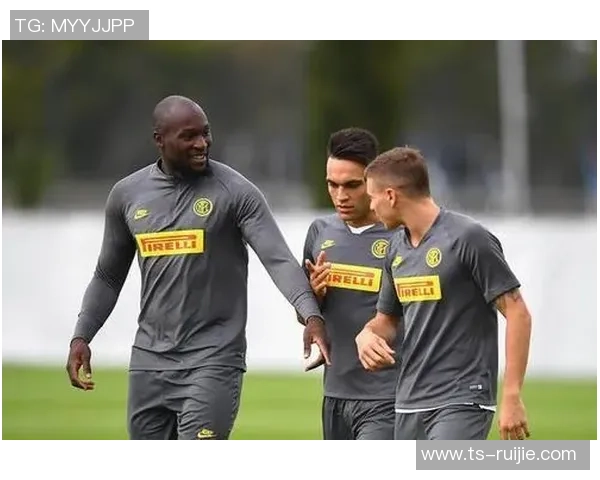 武汉羽毛球队与南京羽毛球队赛后复盘分析双方意识与战术表现的深度探讨